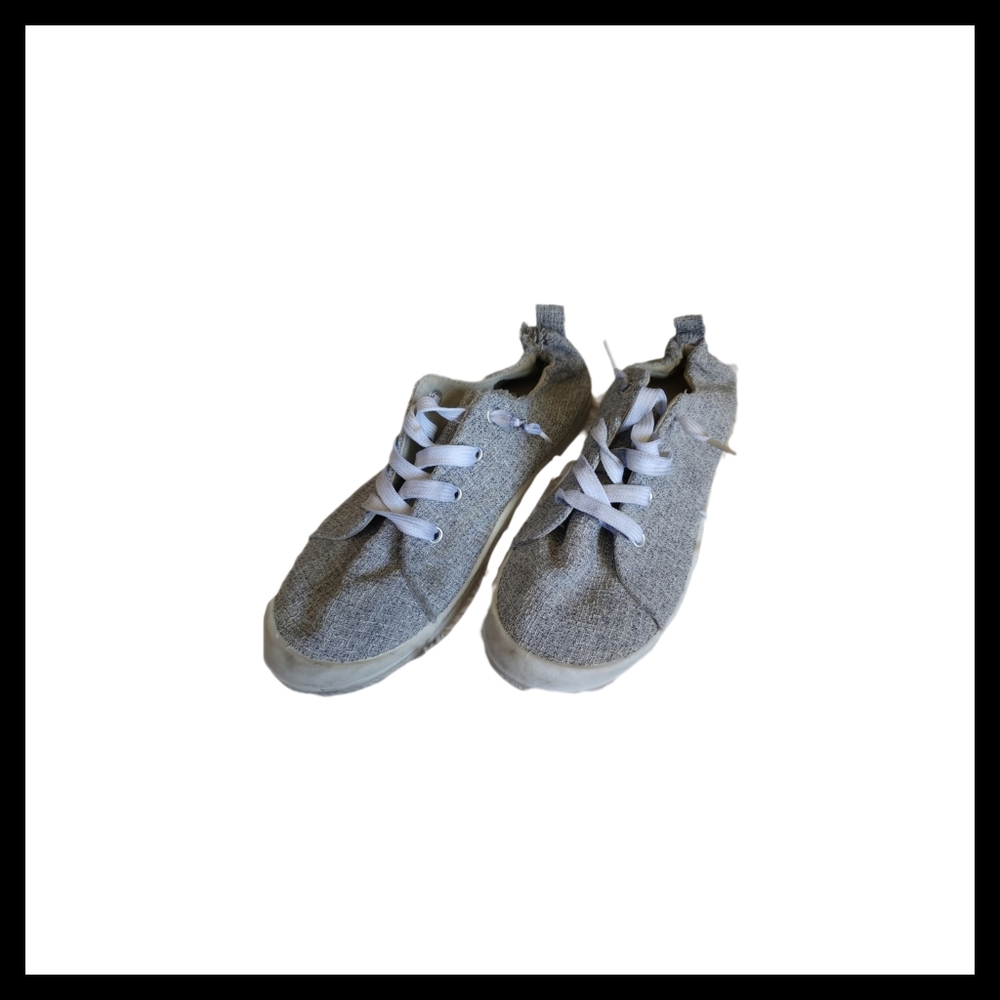 Gray No-Tie Canvas Shoes
